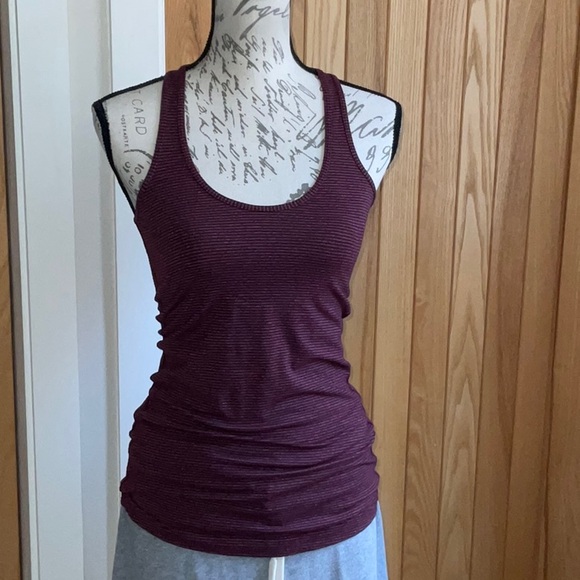 Lululemon Maroon Red Stripe Cool Racerback Tank Top. Like new! Size 4 - Picture 13 of 13